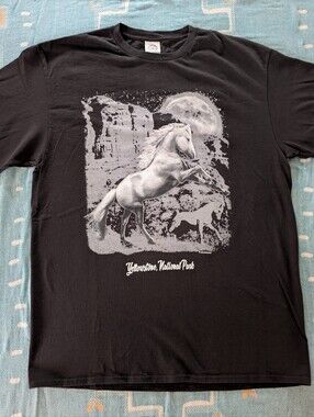 Yellowstone National Park Wild Horses T-Shirt Size L